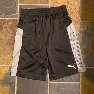 Puma Black and gray basketball shorts M (10/12)